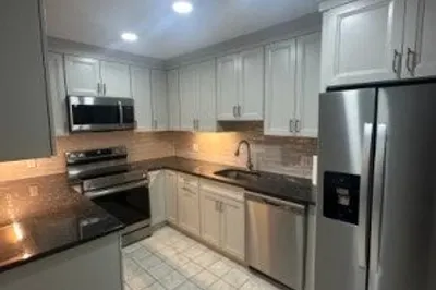 85 Whitman St #207