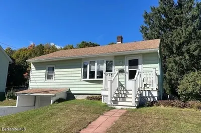 10 Stevens Street 1