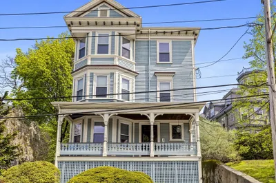 32 Spring Park Ave #1