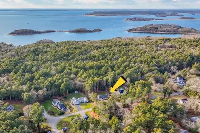32 Harwood Dr 1