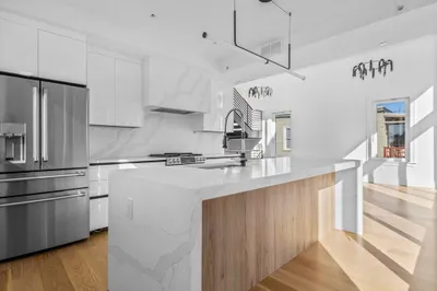 12 Deer Street #3
