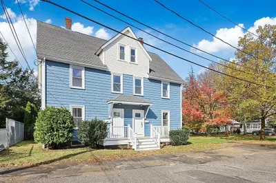 25 Ladd Street #25