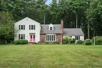 15 Crescent Lane