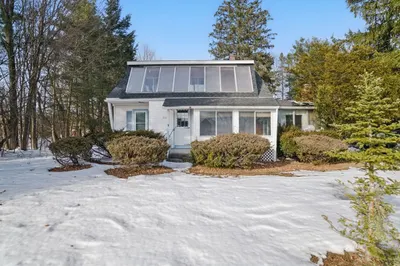 210 E Longmeadow Rd