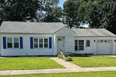 212 Bowles Park