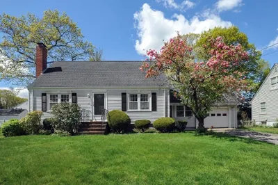 105 Winthrop Ave 1