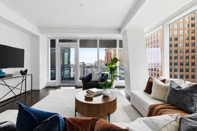 150 Seaport Blvd #8G 1