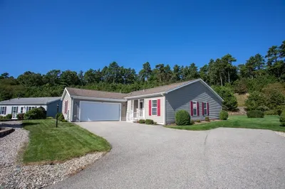 35 Willowbend Blvd 1