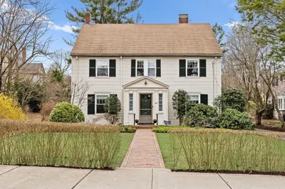 47 Woodland Rd