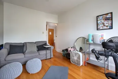 167 M St #3r 1
