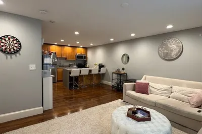 21 Carson St #5D