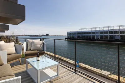 300 Pier 4 Boulevard #2J