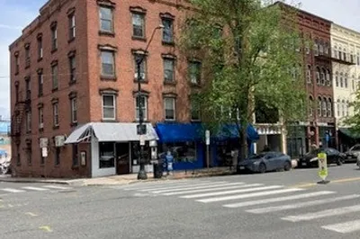 243 Main St #6 1