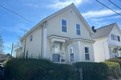 734 School St