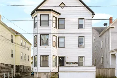 56 Nye St 1