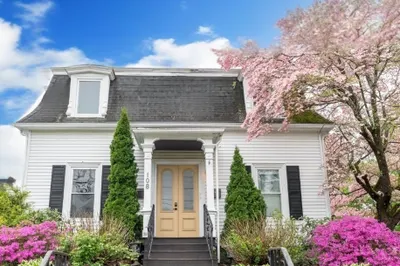 108 Franklin St #2
