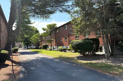 50 Bryon Road #4 1