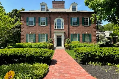 83 Church St #9 1
