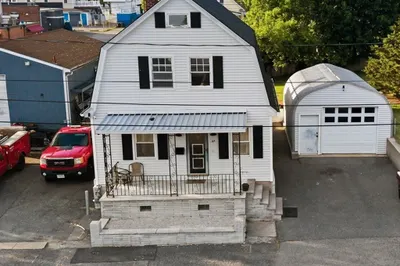 67 Hope St 1