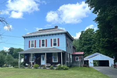 24 Carson Ave 1