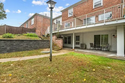 80 Williamsburg Dr #80