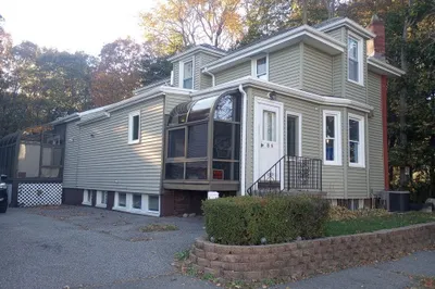 86 Winnepurkit Ave 1