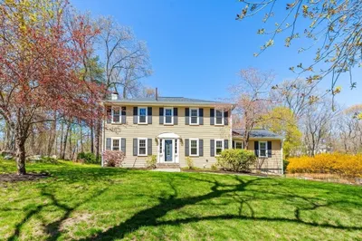 16 Wayland Hills Rd 1
