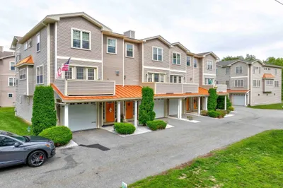 74 West St #13 1