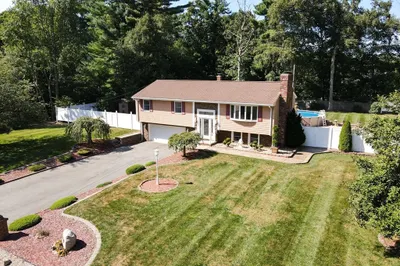 8 Holly Hill Ave 1
