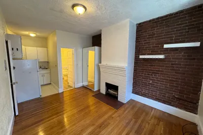 35 Anderson Street #3 1