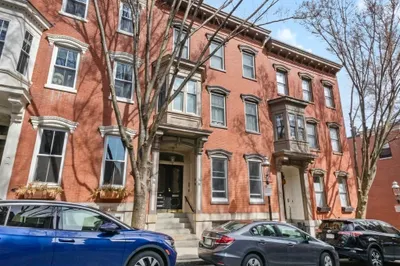 43 Chestnut Street 1