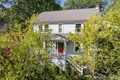68 Avalon Rd 1