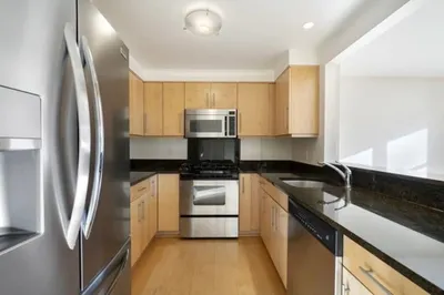 183-185a Massachusetts Ave #304 1
