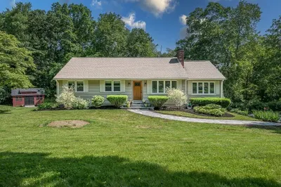 55 Hartness Rd 1