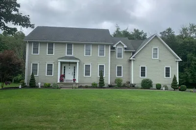 317 Colonial Dr 1