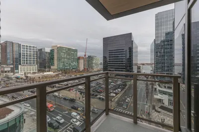 133 Seaport Blvd #902 1