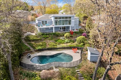 37 Beverly Road 1