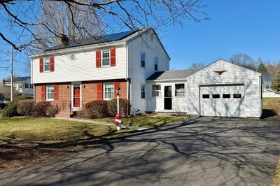 199 Plymouth St 1
