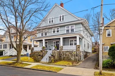 133 Elmwood Rd #2 1