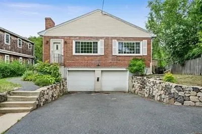 27 Hermon St 1