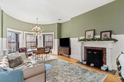 377 Commonwealth Ave #7