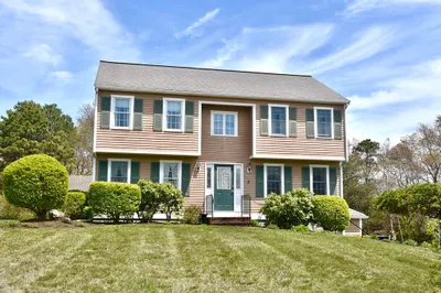 6 Oak Bluff Rd 1