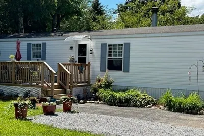 18 Maple St #13