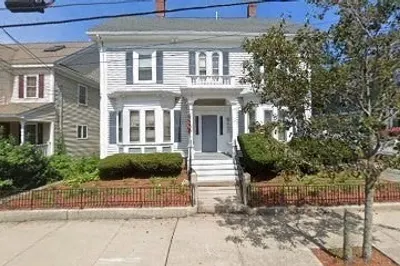 85 Pleasant Street #4 1