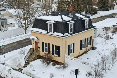 37 Laurel Ave 1