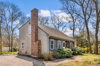 192 Davisville Rd 1