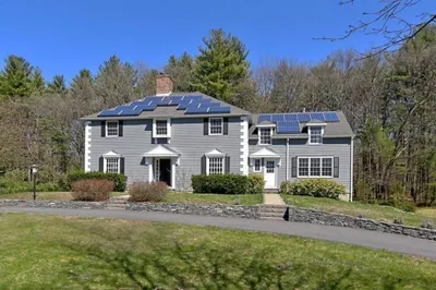 76 Longfellow Rd
