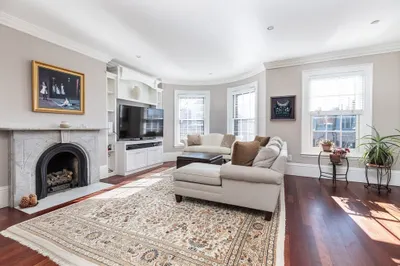 83 Montgomery St #3