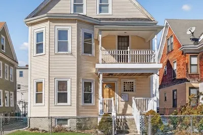 27 Larchmont St 1
