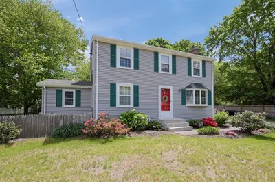 8 Arnold Drive